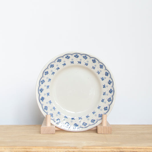 Barratts of Staffordshire Saucer