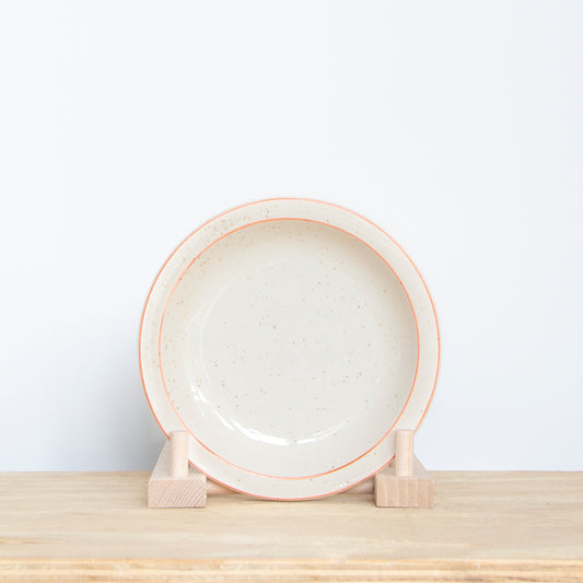 Speckled Saucer