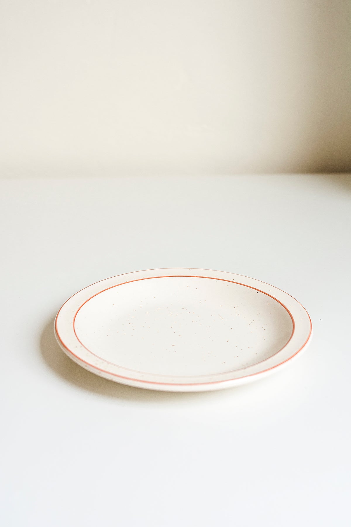 Speckled Saucer