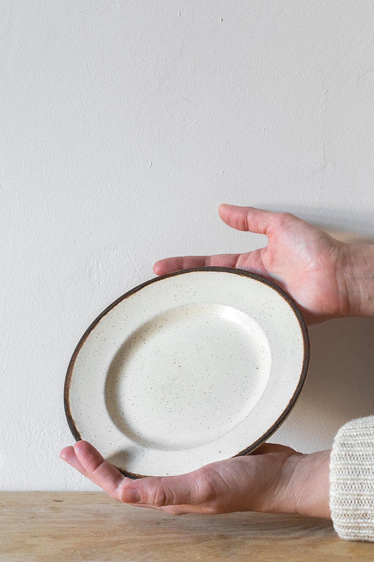 English Minimalist Plate