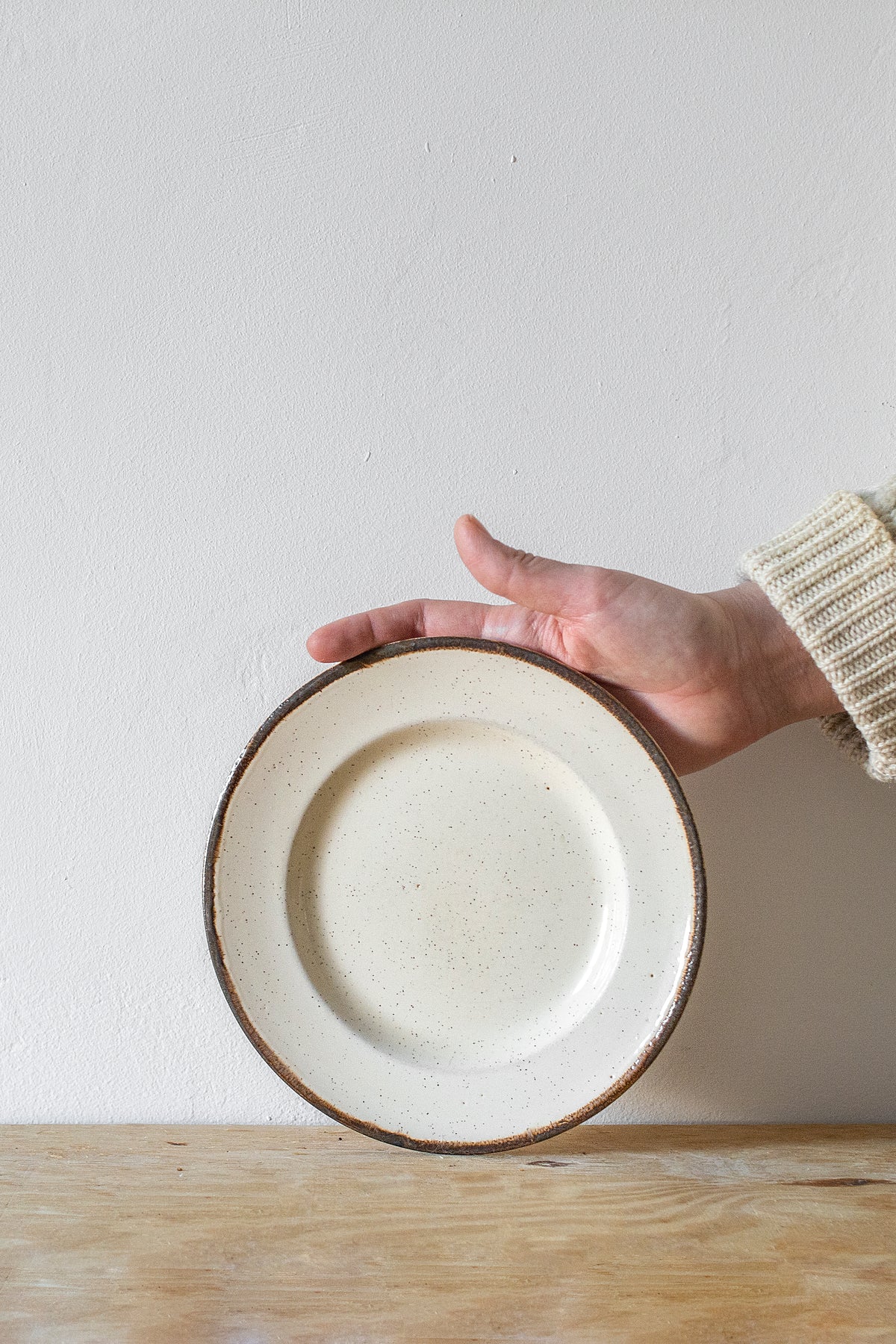 English Minimalist Plate