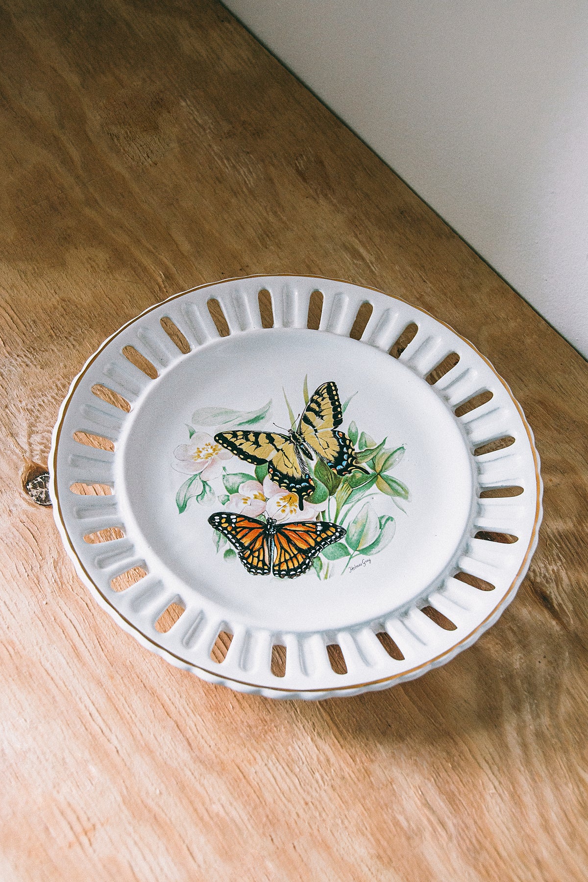 Decorative Hanging Plate
