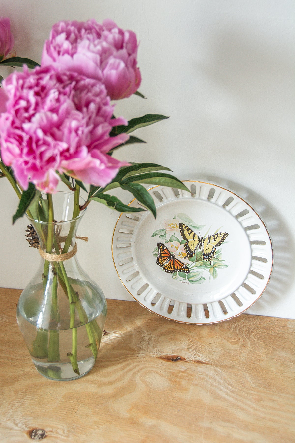 Decorative Hanging Plate