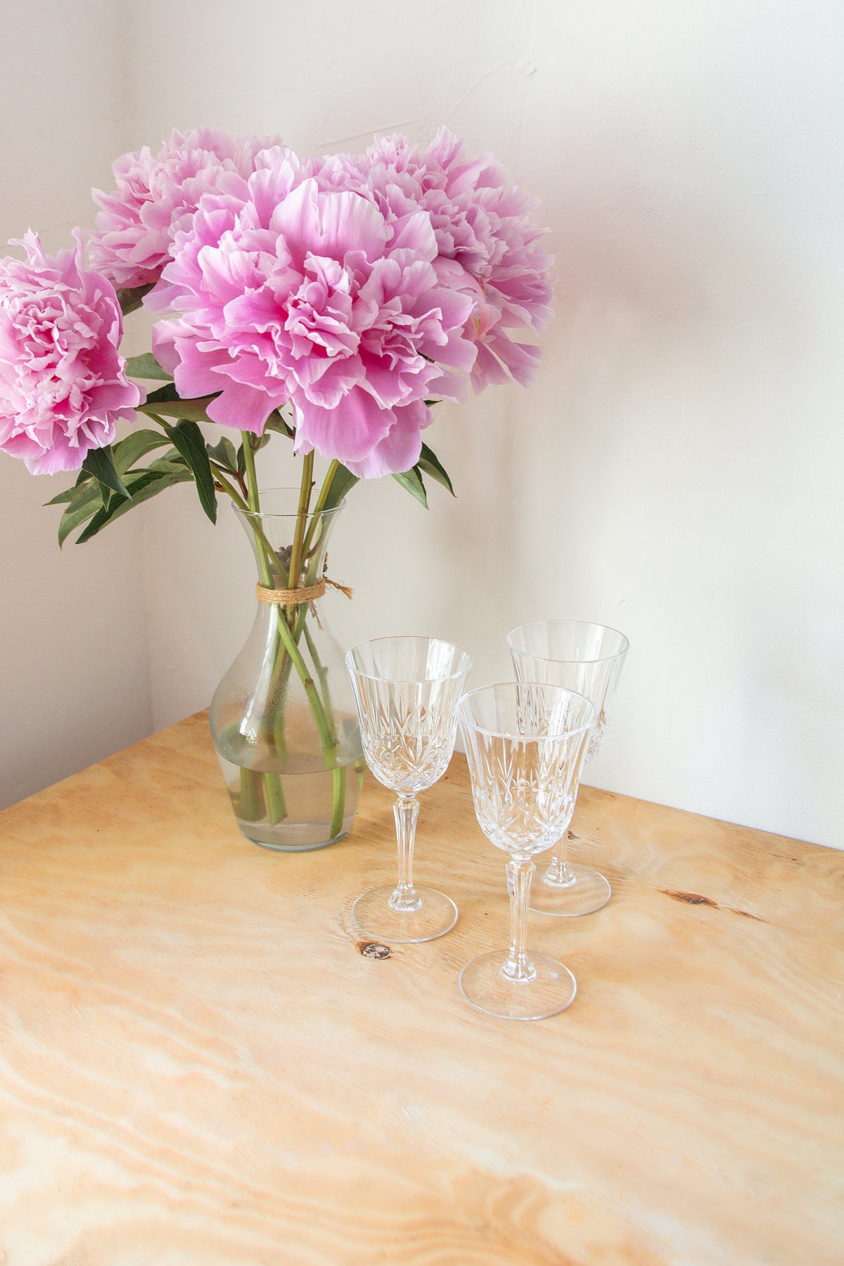 Set of 3 Elegant Wine Goblets