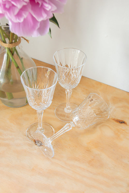 Set of 3 Elegant Wine Goblets