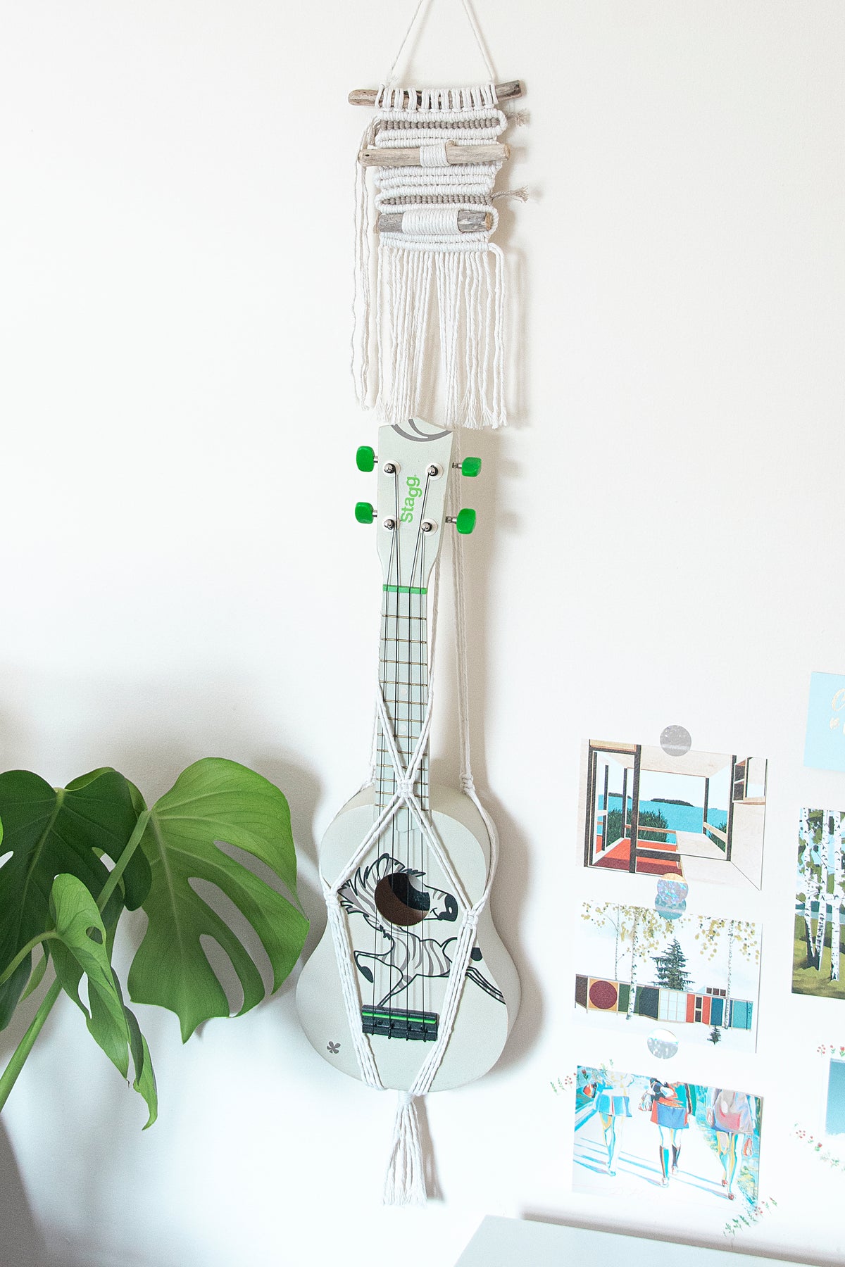 Modern macrame uke hanger