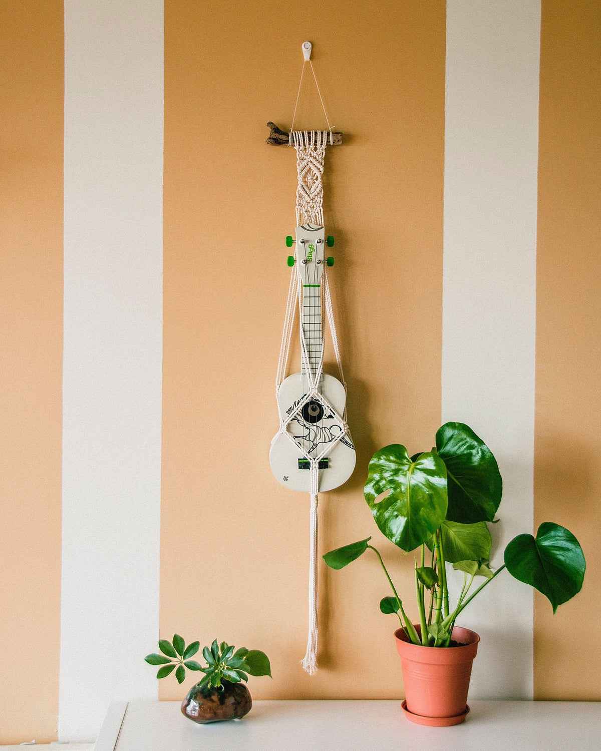 Modern ukulele hanger