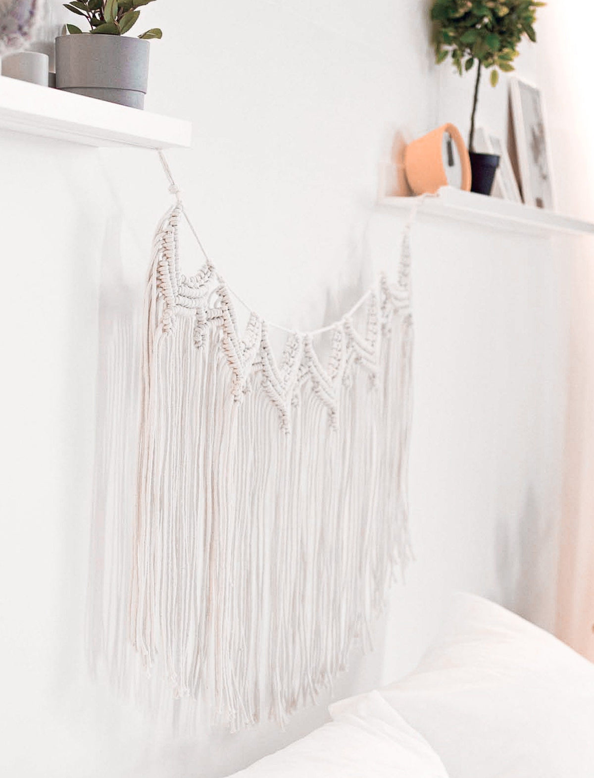 Macrame garland